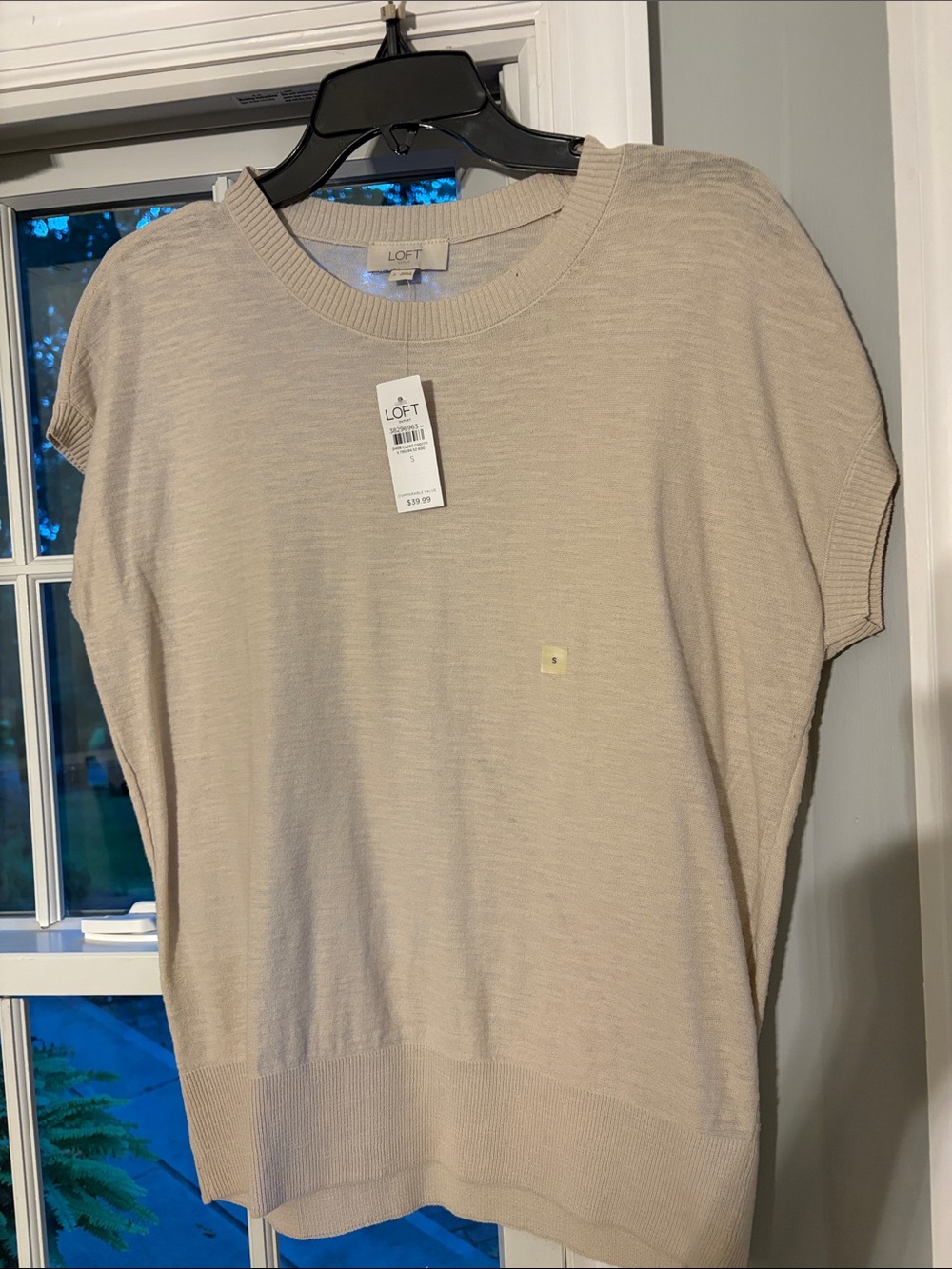 LOFT Cream Short-Sleeve lightweight Crewneck Sweater